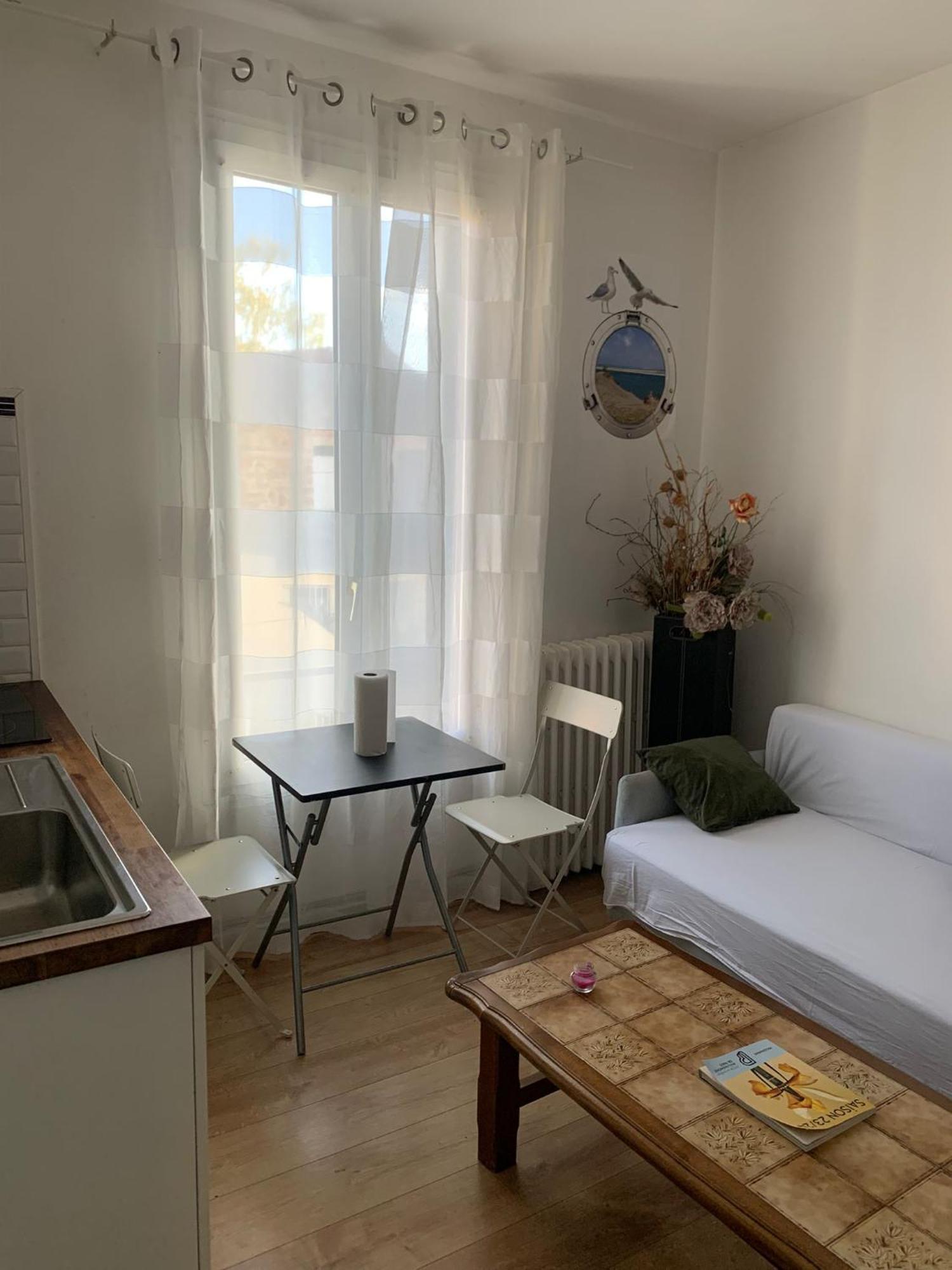 3 Hebergements - Au 1Er Etage 1 Appartement 2 Pieces Et Au 2Eme Etage Un Logement De 2 Chambres Louees Separement Avec Coin Cuisine Et Toilettes A Partager- Dans Pavillon Au Pied Du Rer B A 5 Minutes De Paris Et 30 Mn Stade De France Cachan Eksteriør bilde